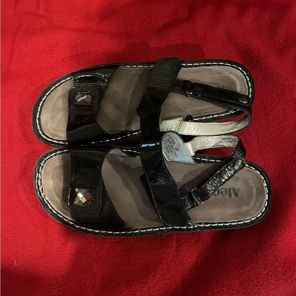 Algeria black sandals